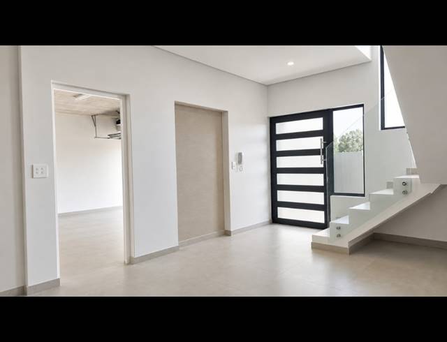 4 BEDROOM FREEHOLD FOR SALE IN SANDOWN